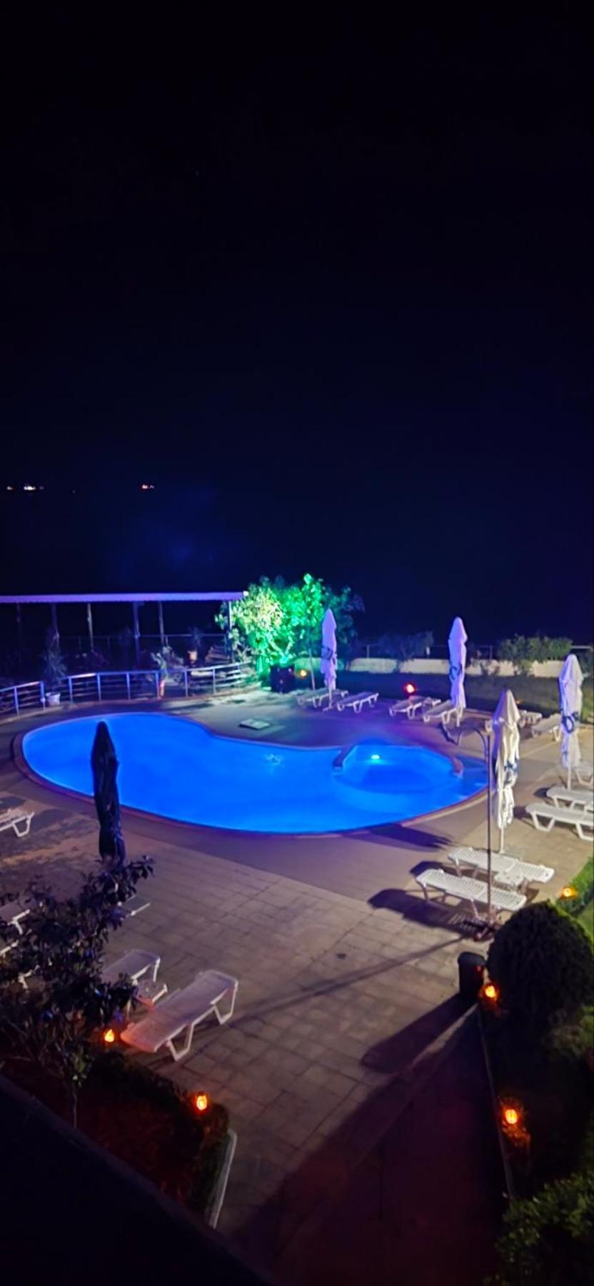 Golf Coast Boutique Studio With Sea View Topola Bagian luar foto